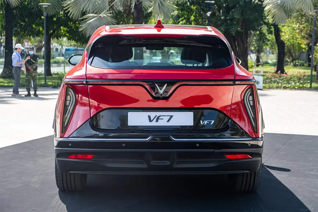 Đuôi Xe VF 7