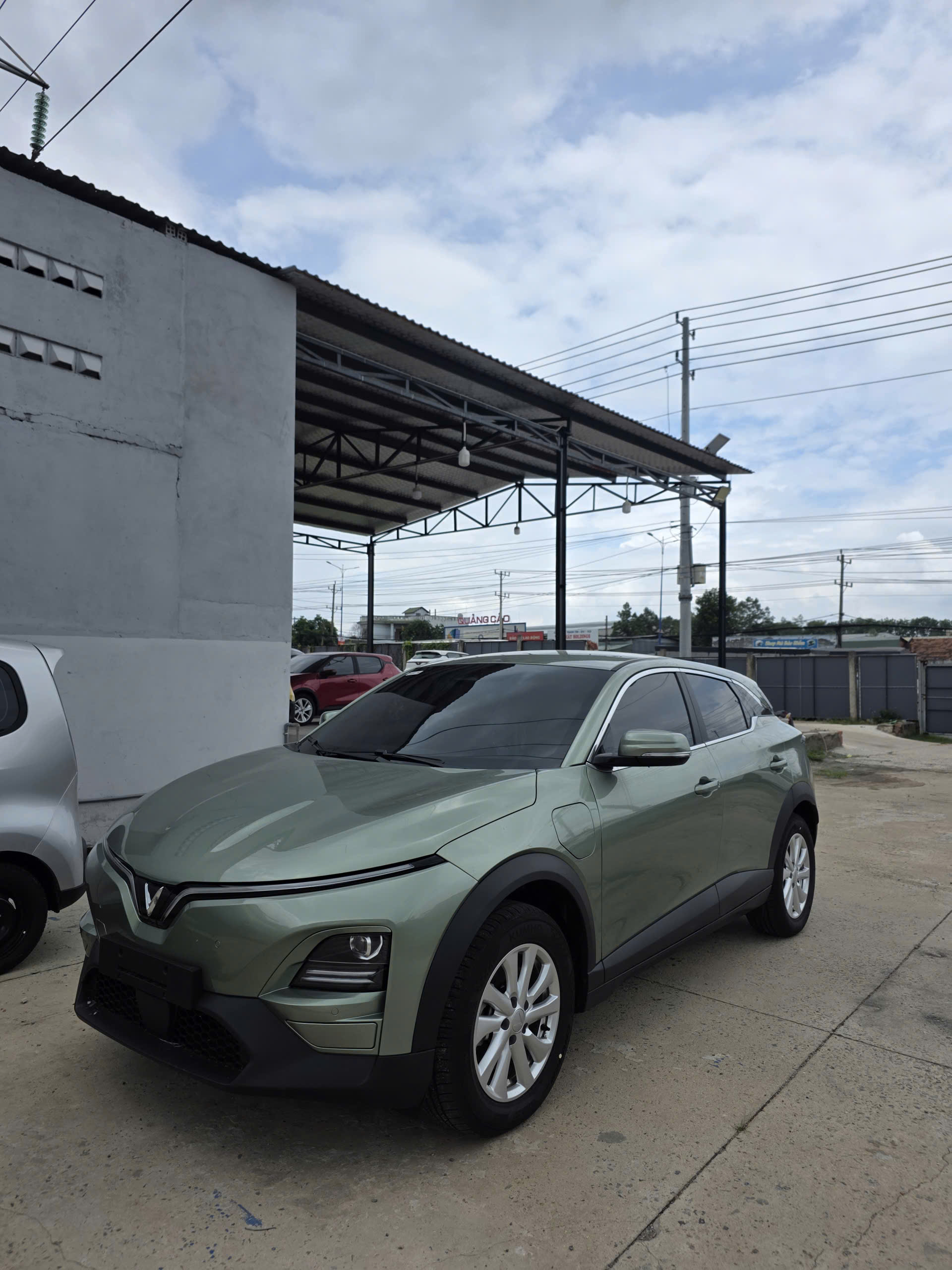 Xe điện VinFast và hybrid khác nhau như thế nào?